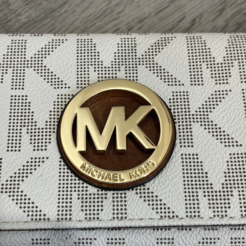 Michael Kors Jet Set Large Flap Continental Wallet Vanilla MK Signature - Picture 2 of 7